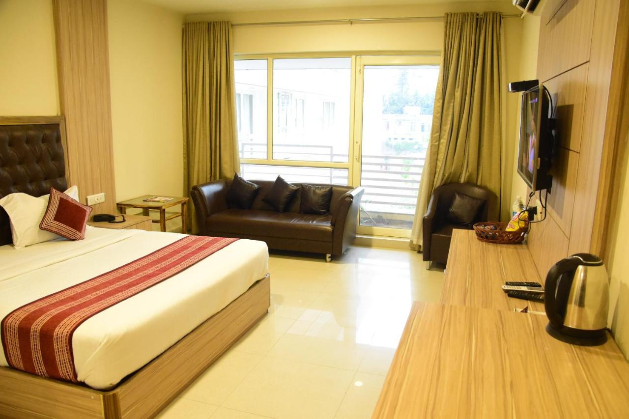 Rama Trident, Katra Hotel Exterior photo